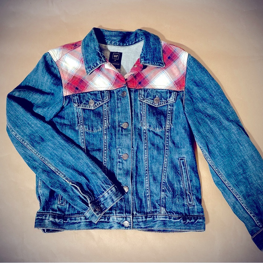 Gap x Pendleton denim & plaid jacket (medium)